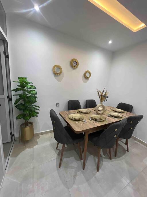 Appartement De Luxe Танжер Екстериор снимка